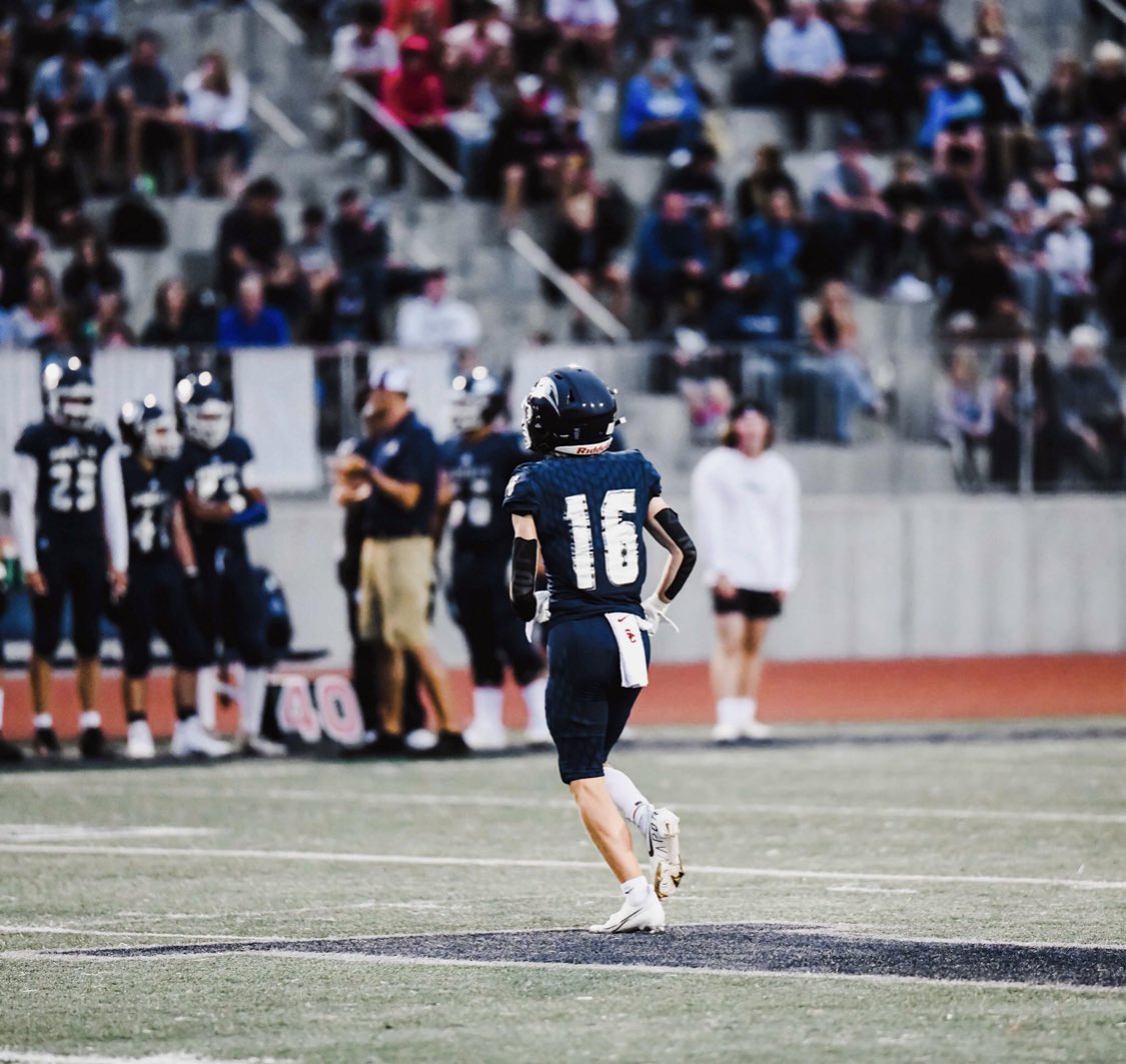 __joshuaball's tweet photo. High School Career has officially come to an end 💔 Thank you to @SanMarcosFBall and @Cbad_Football for the best 4 years of my life ❤️ @Daygofootball https://t.co/5O0AxvG09m