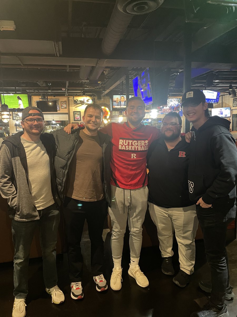 Friday Frames and Friends 🎞️🌰

Week 9 at Rutgers 🎥 

My time at Rutgers was short but the people I met during my time there are friendships I’ll cherish for a long time. Always great to see <a href="/adamobirek/">Adam Obirek</a>, <a href="/JoshNi18/">Josh Ni</a>, and the rest of the <a href="/RUBrandAdvance/">RU Brand Advancement</a> squad!! 🎨🥞