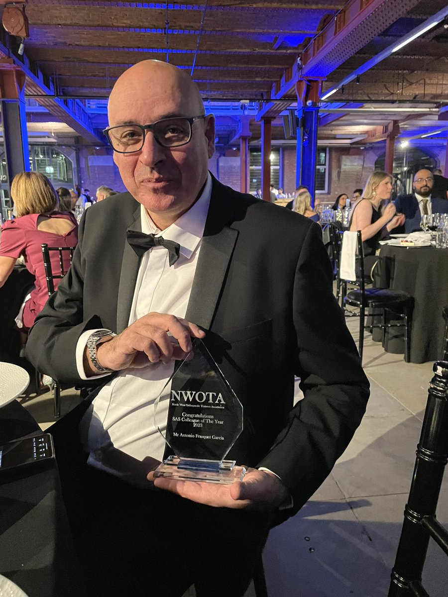 Richard Unsworth (@rich_unsworth) on Twitter photo Congratulations to <a href="/DrFrasquet/">Antonio Frasquet</a> on winning the inaugural NWOTA SAS Colleague of the year. No finer recipient and a more thoroughly decent and kind man you could never find. Thank you for helping hundreds of trainees over the years and thank you for all you have done for me Congratulations to <a href="/DrFrasquet/">Antonio Frasquet</a> on winning the inaugural NWOTA SAS Colleague of the year. No finer recipient and a more thoroughly decent and kind man you could never find. Thank you for helping hundreds of trainees over the years and thank you for all you have done for me
