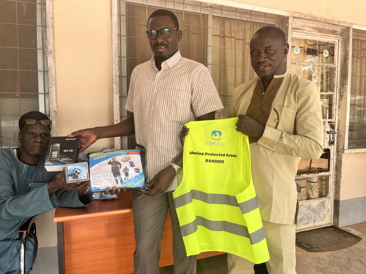 rampao_network's tweet photo. 🔖 The West Africa Marine Protected Areas Network (#RAMPAO) has provided the Department of Parks and Wildlife Management with surveillance equipment. 

An important batch of equipment includes security jackets, headlamps, tents, GPS devices, cameras, and a motorcycle, which will enable the rangers of the country’s marine protected areas to enhance their monitoring and protection efforts for marine turtles.𓆉

Taking place on November 9, 2023, within the premises of the Department of Parks and Wildlife Management, this activity is part of one of the Phase 2 of the Sea Turtle Survival Project (STM).⚡︎
-----
 📌Le Réseau régional d’Aires Marines Protégées en Afrique de l’Ouest (#RAMPAO) a fourni au Département des Parcs et de la Gestion de la Faune sauvage du matériels de surveillance. 

C’est un  important lot de matériels comprenant des gilets de sécurité, des lampes frontales, des tentes, des GPS, des appareils photo ainsi qu’une moto, qui permettra aux éco-gardes des aires marines protégées du pays de renforcer les actions de surveillance et de protection des tortues marines.🐢

Cette activité, qui a eu lieu le 9 novembre 2023 dans les locaux du Département des Parcs et de la Gestion de la Faune sauvage, fait partie des activités de la phase 2 du projet de Survie des Tortues Marines (STM).⚡︎

- - - - -
#MarineProtectedAreas #RAMPAO #ParksandWildlifeManagement #SurveillanceEquipment #TurtleConservation #Rangers #Monitoring #ProtectionEfforts #SeaTurtleSurvivalProject #STM2