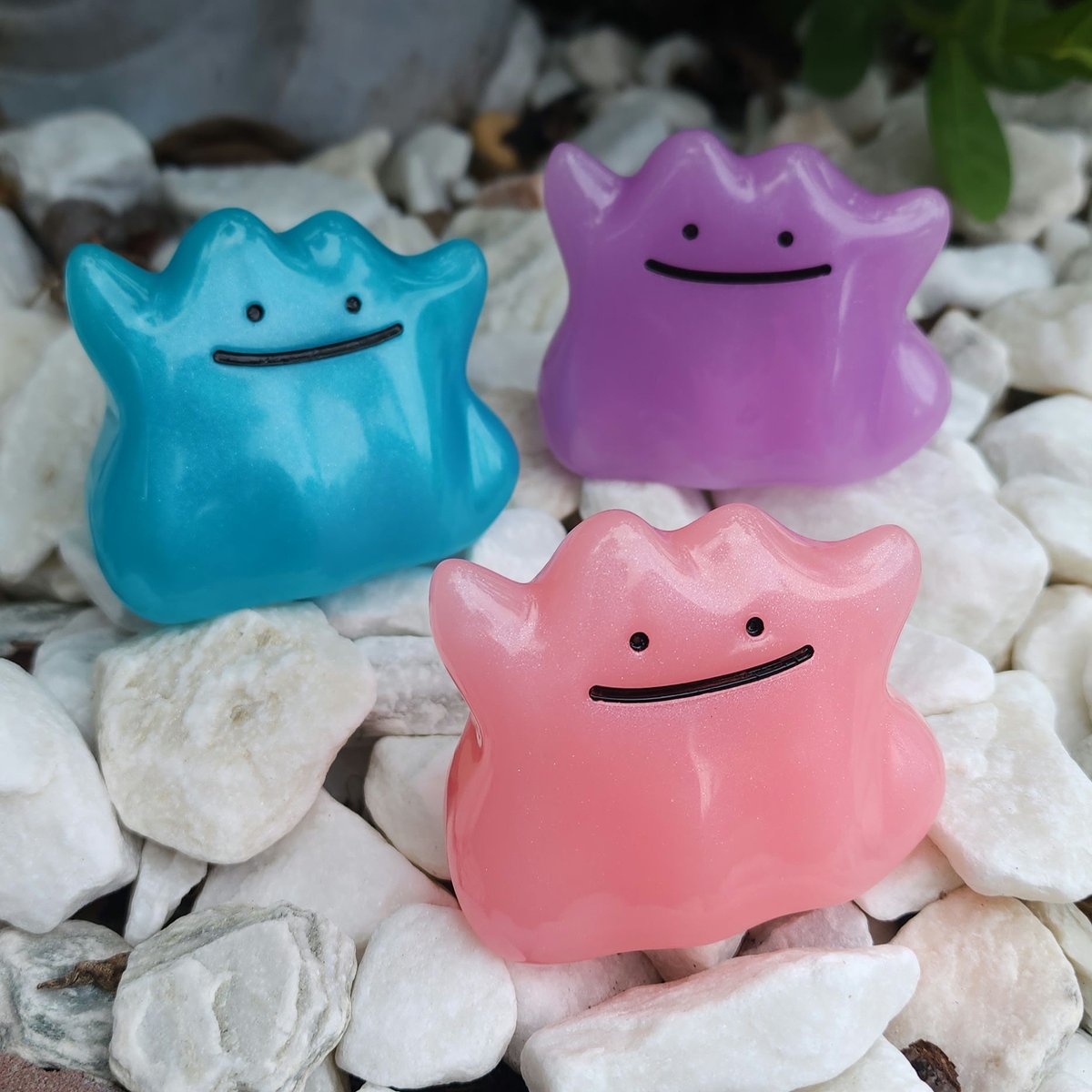 FluxTideDesigns's tweet photo. Gengars and Dittos are releasing on my site tonight at 9pm EST! https://t.co/IQA9D73SZ2