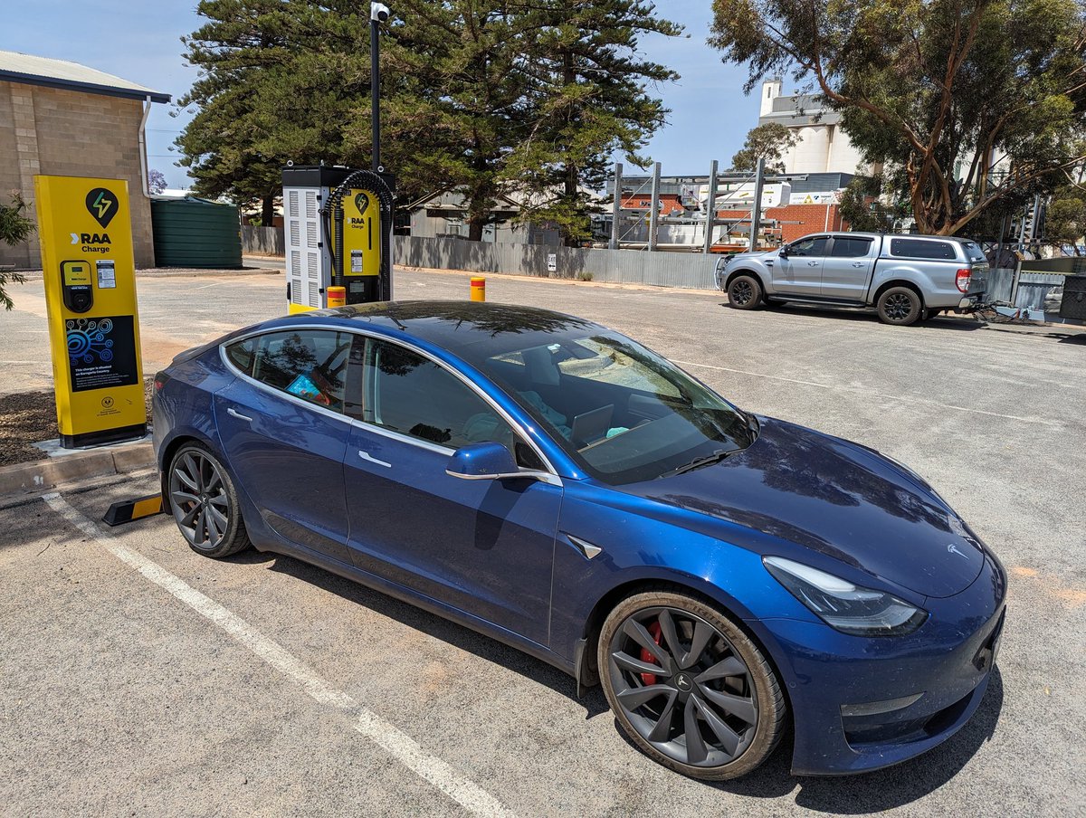 rlaxton's tweet photo. Charging at the RAA Kempower unit in Wudinna. Getting the standard 100-ish kW from this configuration. Great to see these essential chargers coming online finally. Activated using my RFID since it is not in the Chargefox app yet. https://t.co/WBI4ZYe52Z