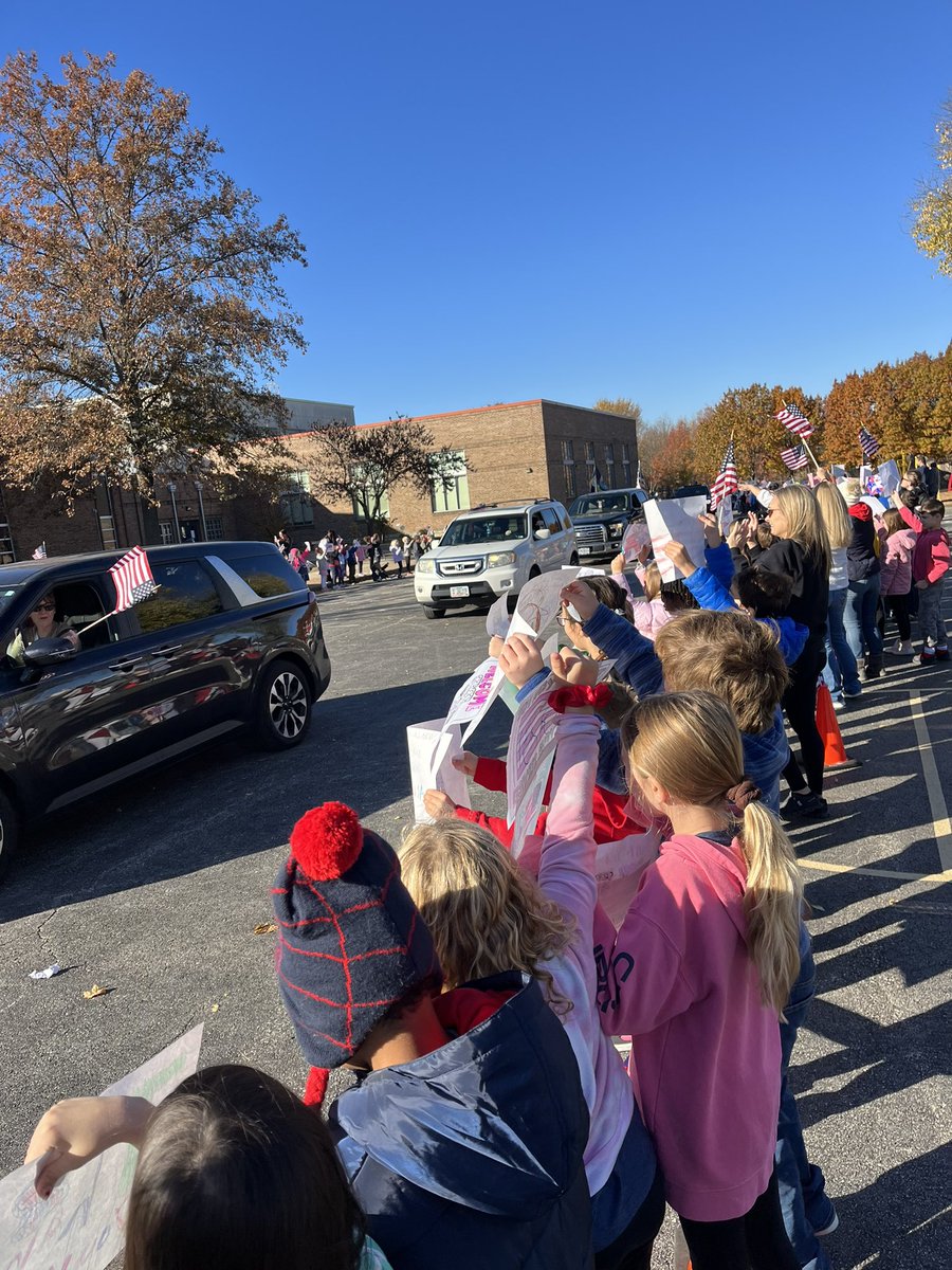 💙❤️💙Thank you to all our Veterans and families that came out today to celebrate Veterans Day with us! Our hearts are full with gratitude! Thank you to all those who have made the ultimate sacrifice and served as well to all who are currently serving!❤️💙❤️