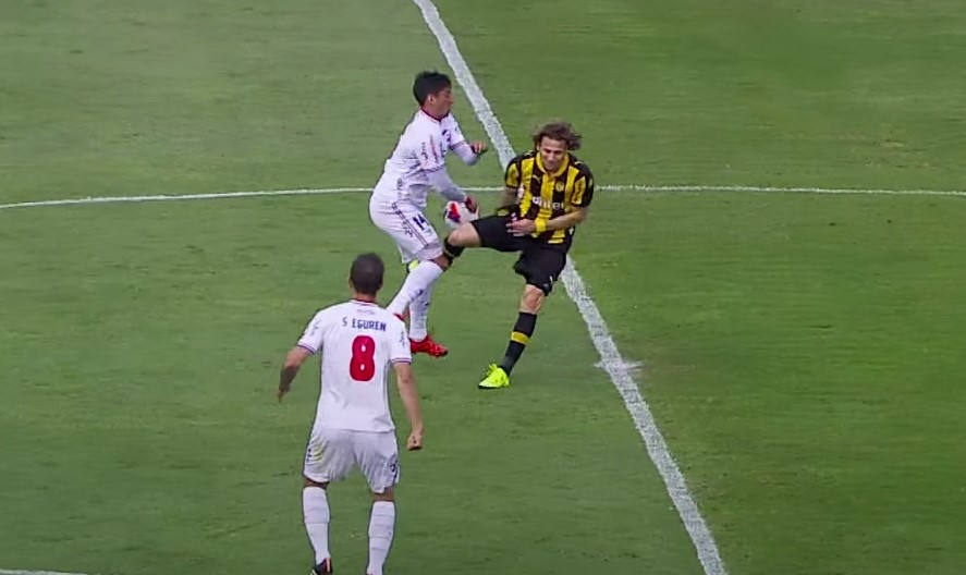 Que te dijo Forlan cuando te pegó la patada?
"Que le pega a los habilidosos (risas)... enrealidad me pidió disculpas" Gonzalo Porras en el espacio x.com/i/spaces/1mnxe…