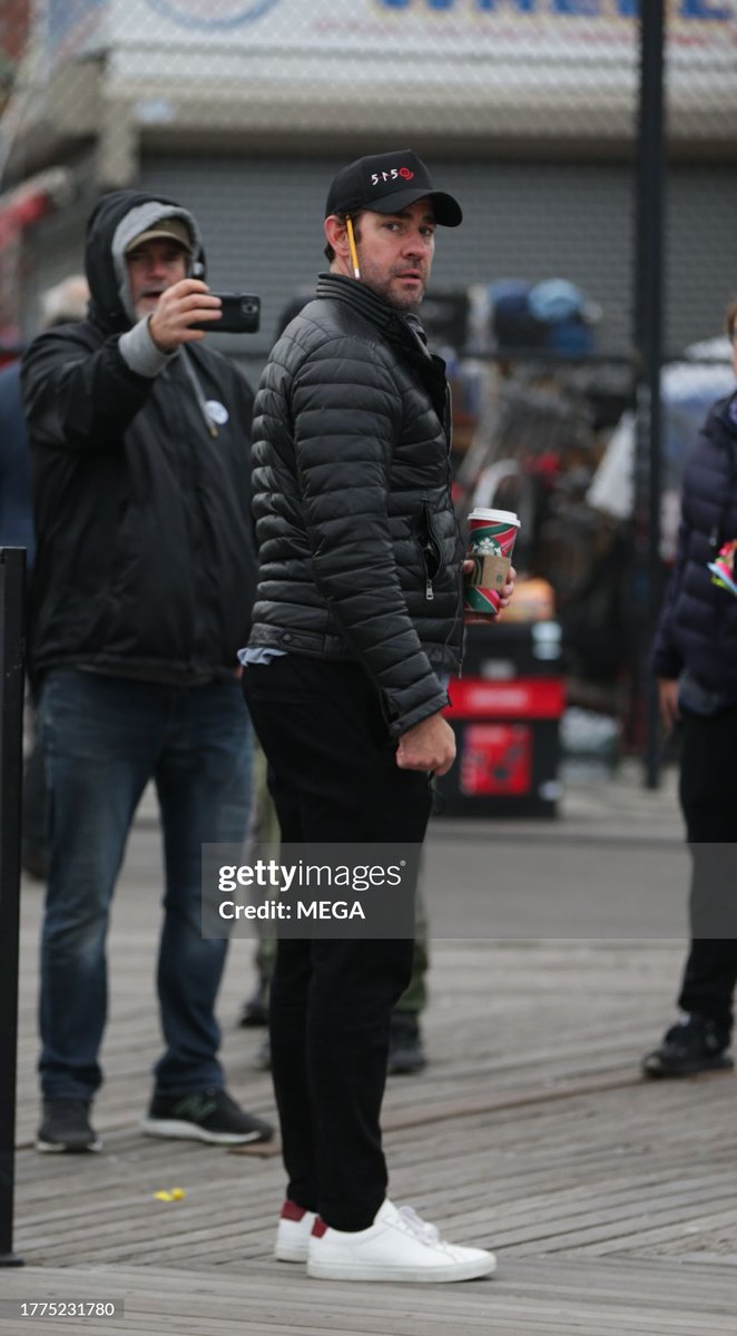 John filming ‘IF’ today in New York Nov 10th 2023.❤️
#johnkrasinski #imaginaryfriends #if #movie #handsome