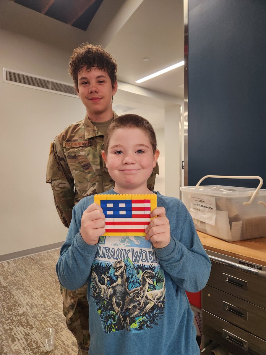 Thank you, Veterans. ❤️🤍💙 <a href="/NSDRISE/">RISE Elementary</a> #VeteransDay #VeteransDay2023 #VeteransAppreciation