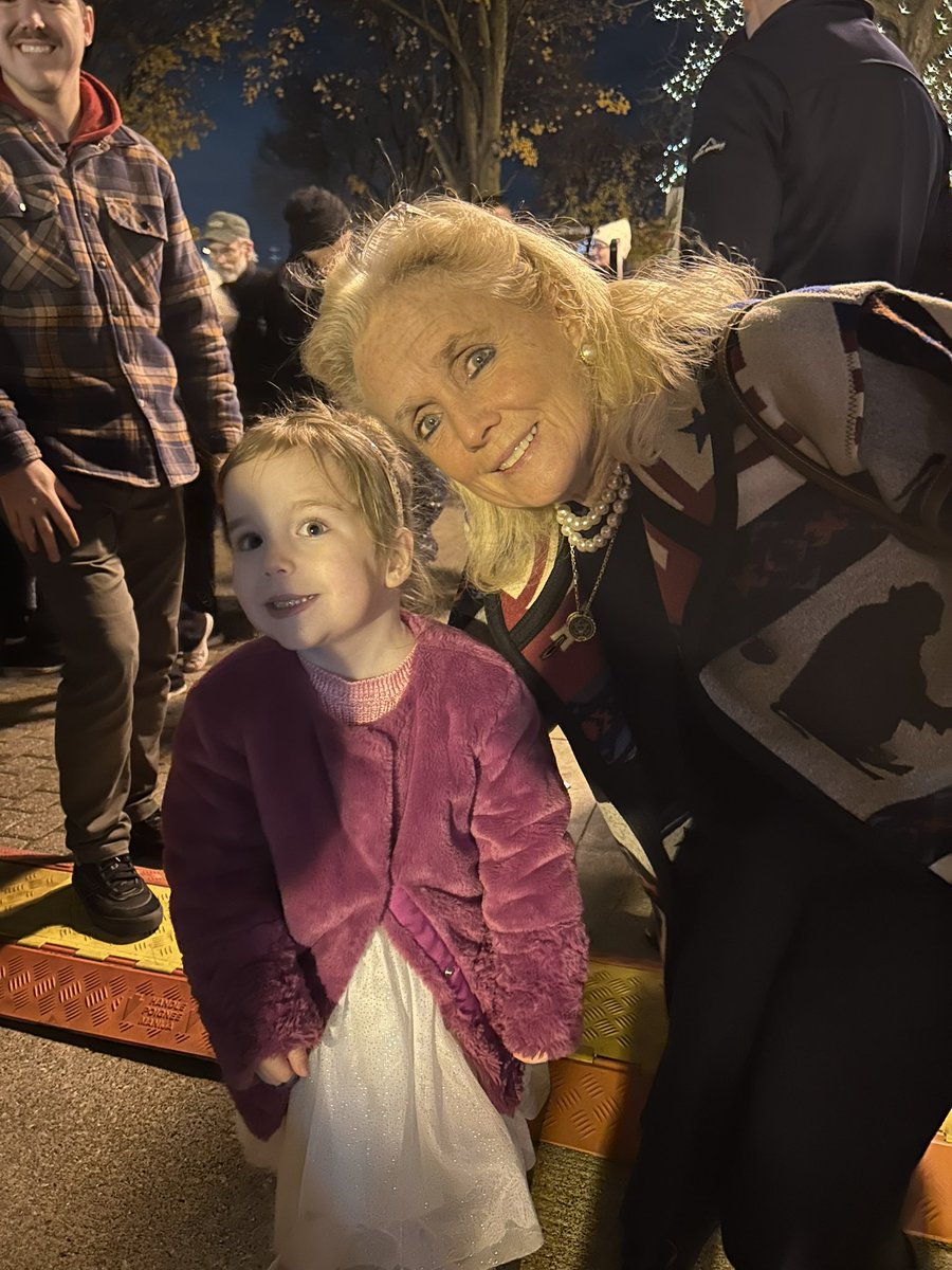 RepDebDingell's tweet photo. Holiday traditions are beginning. Joined @PlymouthMich as they turned on the Main Street Boulevard holiday lights and the Salvation Army Plymouth Corps kicked off their Red Kettle Campaign. https://t.co/rHAQccyNag