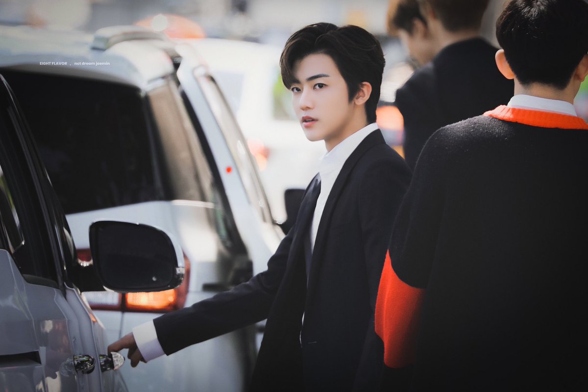 seeksten's tweet image. 👋🏻🥱