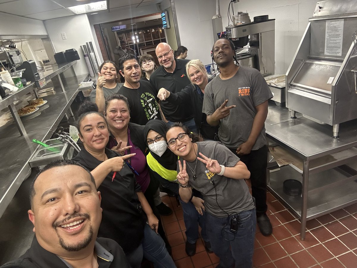 Eric Estrada (@ericestrada713) on Twitter photo Great time in H-Town Playing restaurant this week with <a href="/rmason0511/">ROBERT MASON</a> & <a href="/HeatherArcenea5/">Heather Arceneaux (HB)</a> & our amazing Leaders diving deep into our Q2 big swings🧼 🍔 🍹! Along with some focused recognition for our Tms & their unique Greets around it All starts with a Marg! #STX1 Great time in H-Town Playing restaurant this week with <a href="/rmason0511/">ROBERT MASON</a> & <a href="/HeatherArcenea5/">Heather Arceneaux (HB)</a> & our amazing Leaders diving deep into our Q2 big swings🧼 🍔 🍹! Along with some focused recognition for our Tms & their unique Greets around it All starts with a Marg! #STX1