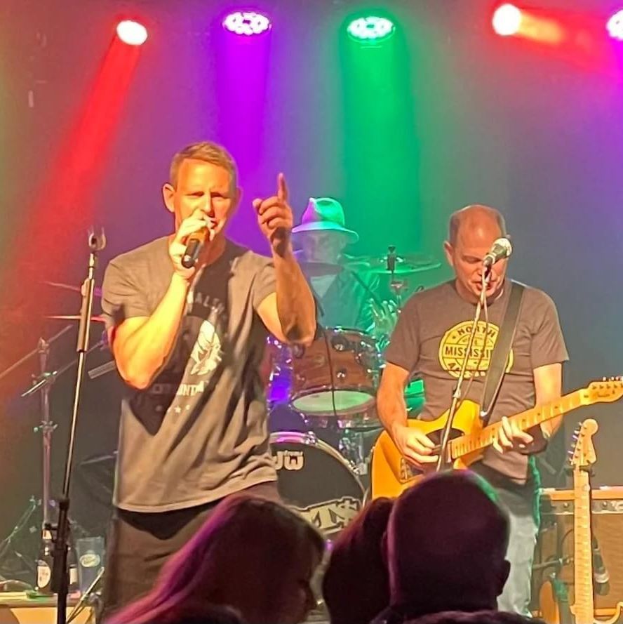 The Debits are at Fenders tonight! Come join us 🎸