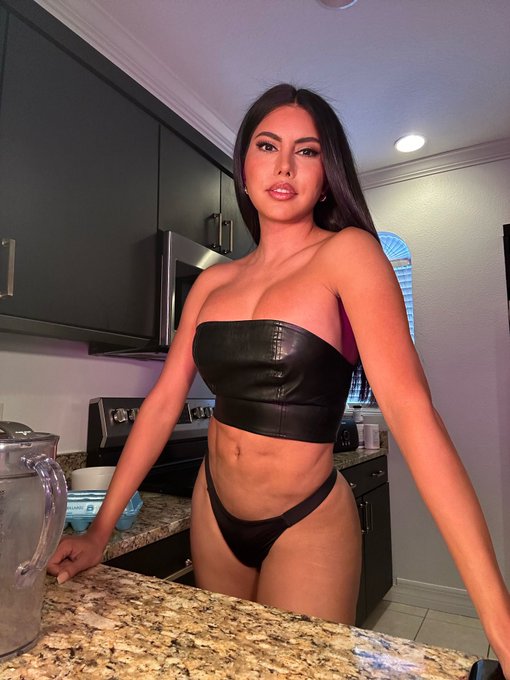 Let&rsquo;s cock 🧑&zwj;🍳  together 💦🍆 https://t.co/s6JFDcnmu3