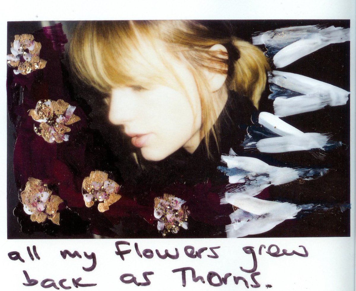 ellie_elizabet's tweet photo. π#6YearsOfReputation https://t.co/cLY5XFhh6E