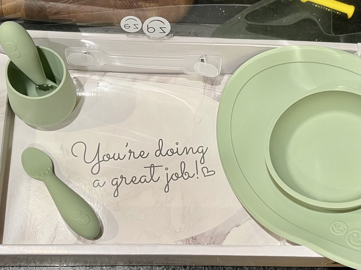 I always appreciate the cute little touches businesses put into their packaging, including this encouraging note for #parents found under our new <a href="/ezpzfun/">ezpz</a> first food #baby feeding set