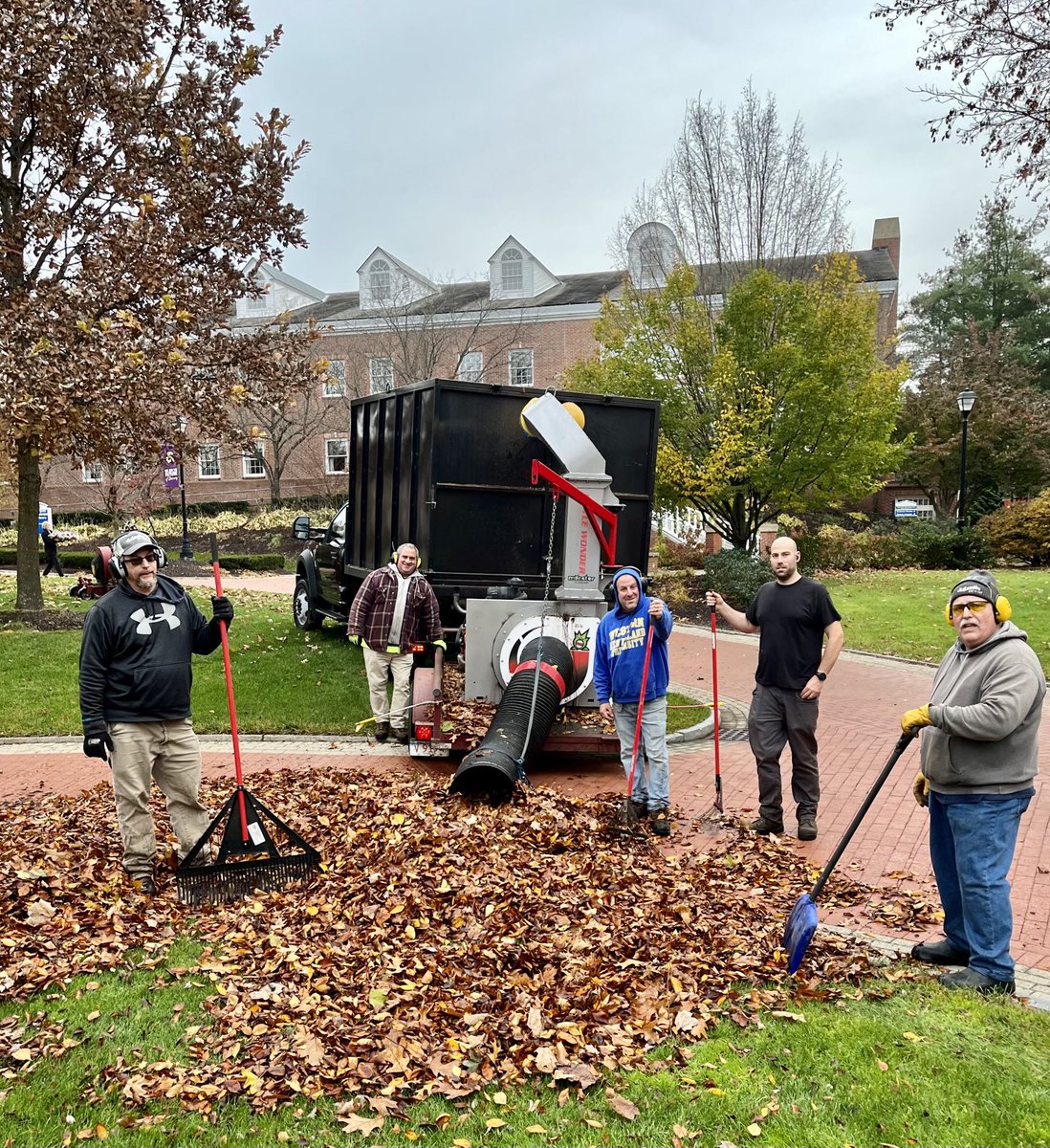 Preparations for today’s Veteran’s Day Service ⁦<a href="/WNEUniversity/">Western New England University</a>⁩ was truly a community effort. Thank you to our outstanding Building and Grounds team for all they do not only on special days like today but everyday to keep our campus beautiful. Much love, gentlemen.