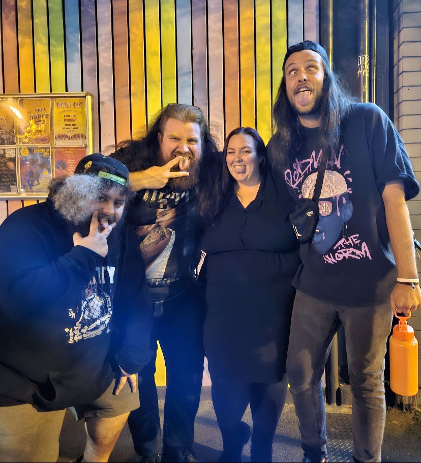Meeting your Twitch friends IRL is the best ❤️