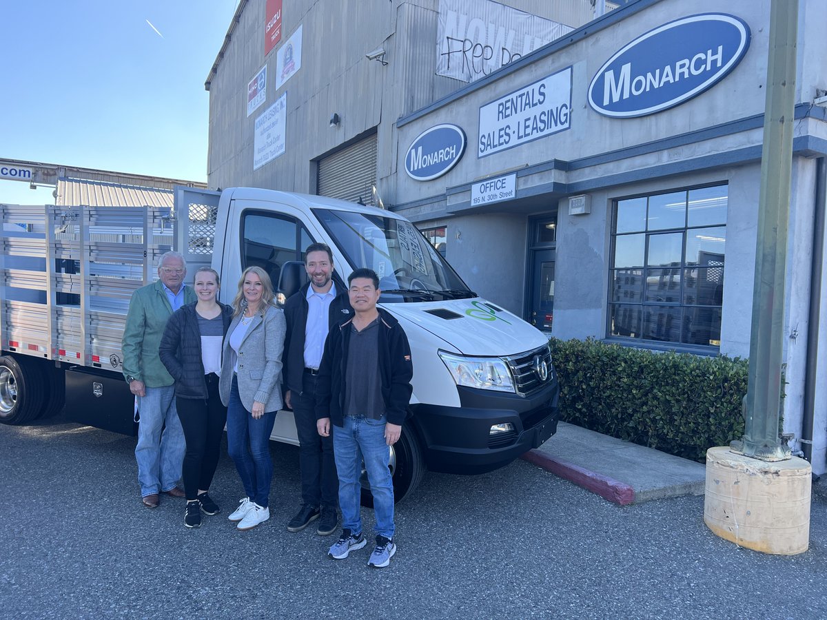 While at the @Fleet_Forward conference, the @GreenPowerBus EV Star Stakebed Truck made a stop at @MonarchTruck in #sanjose!