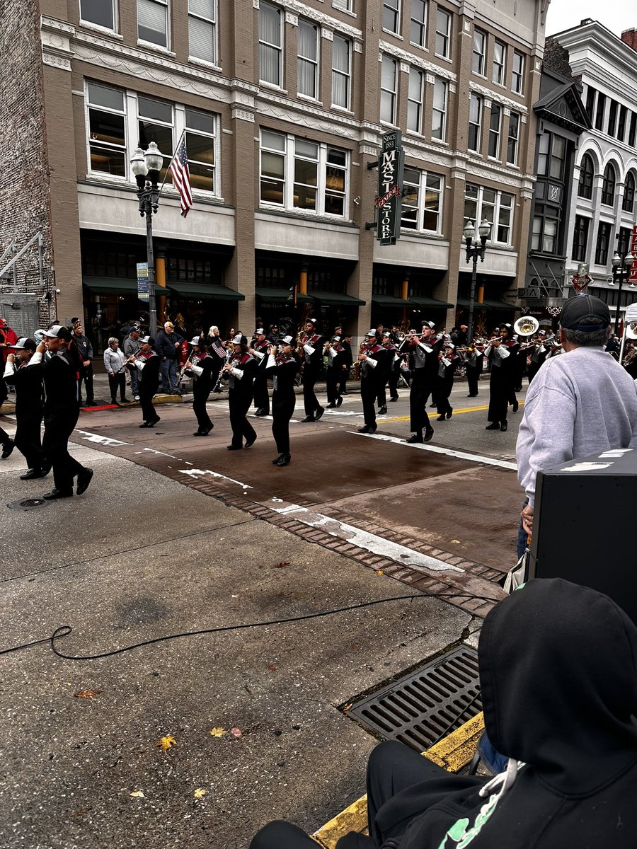 Dr. Andrew Brown (@kcsdrbrown) on Twitter photo Great to see so many of our <a href="/KnoxSchools/">Knox County Schools</a> students honoring our veterans at the Knoxville #VeteransDay parade today. Thank you, veterans, for your service! Great to see so many of our <a href="/KnoxSchools/">Knox County Schools</a> students honoring our veterans at the Knoxville #VeteransDay parade today. Thank you, veterans, for your service!