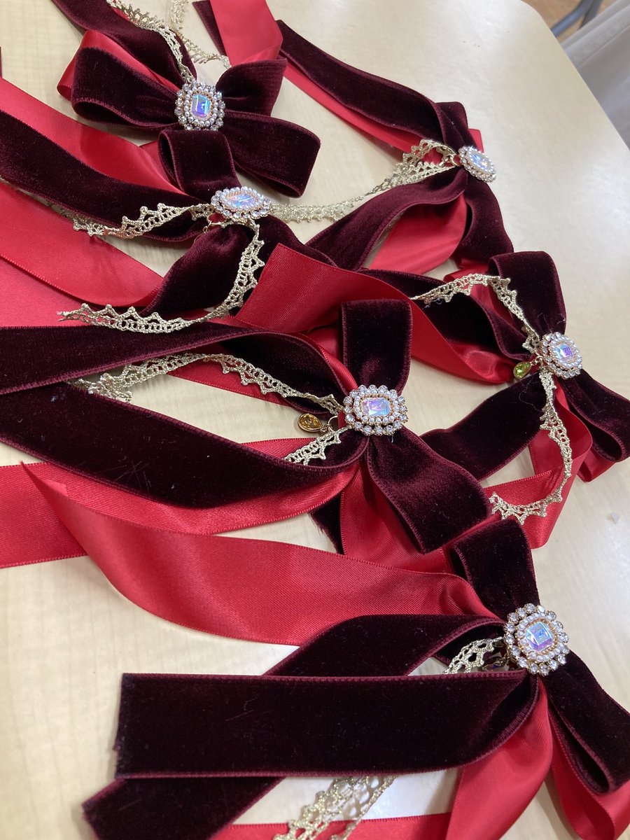 eiwa_handbell's tweet photo. こんにちは🔔
本日、東洋英和女学院ハンドベルフェスティバルに出場します！！
今年はお揃いのリボンも用意しました！ https://t.co/Z7itYM05Fr