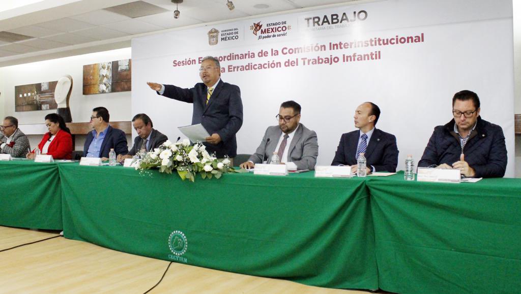TrabajoEdomex's tweet photo. Durante la Tercera Sesión Extraordinaria de la Comisión Interinstitucional para la Erradicación del Trabajo Infantil #CIETI, el Secretario del Trabajo, @PobleteNorberto, tomó protesta a los nuevos integrantes y dijo que construiremos un Programa Integral que nos comprometa https://t.co/h5Z5iEumbx