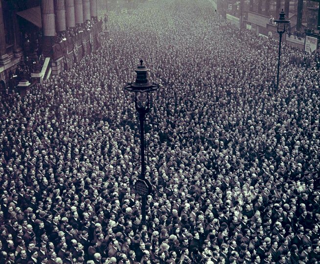 104 years ago today, the first two minute silence. The 11th hour, 11th day, 11th month in 1919, a profound silence fell across the country, millions of Britains stopped in their tracks to remember. Anything that detracts from these bravest of heroes lessens us all. #LestWeForget