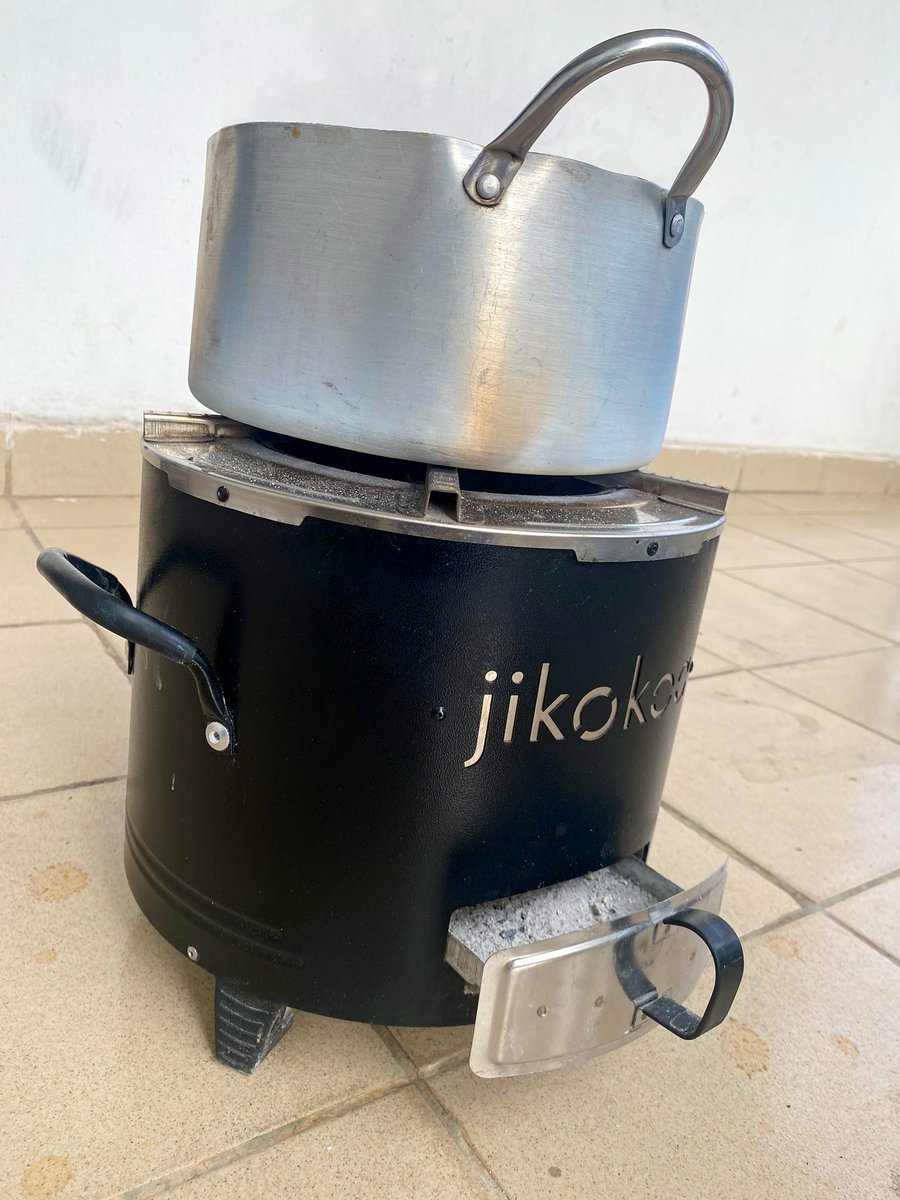 Niyih's tweet photo. Don't know where the heck we got these, but this charcoal burner cooks just fine and the best part…zero stains! https://t.co/trZqhpn5EY