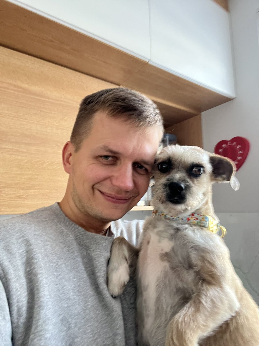 JakubSikoraJS's tweet photo. I asked #ChatGPT4 to make an illustration of picture with my dog :) https://t.co/TIer4npu8q