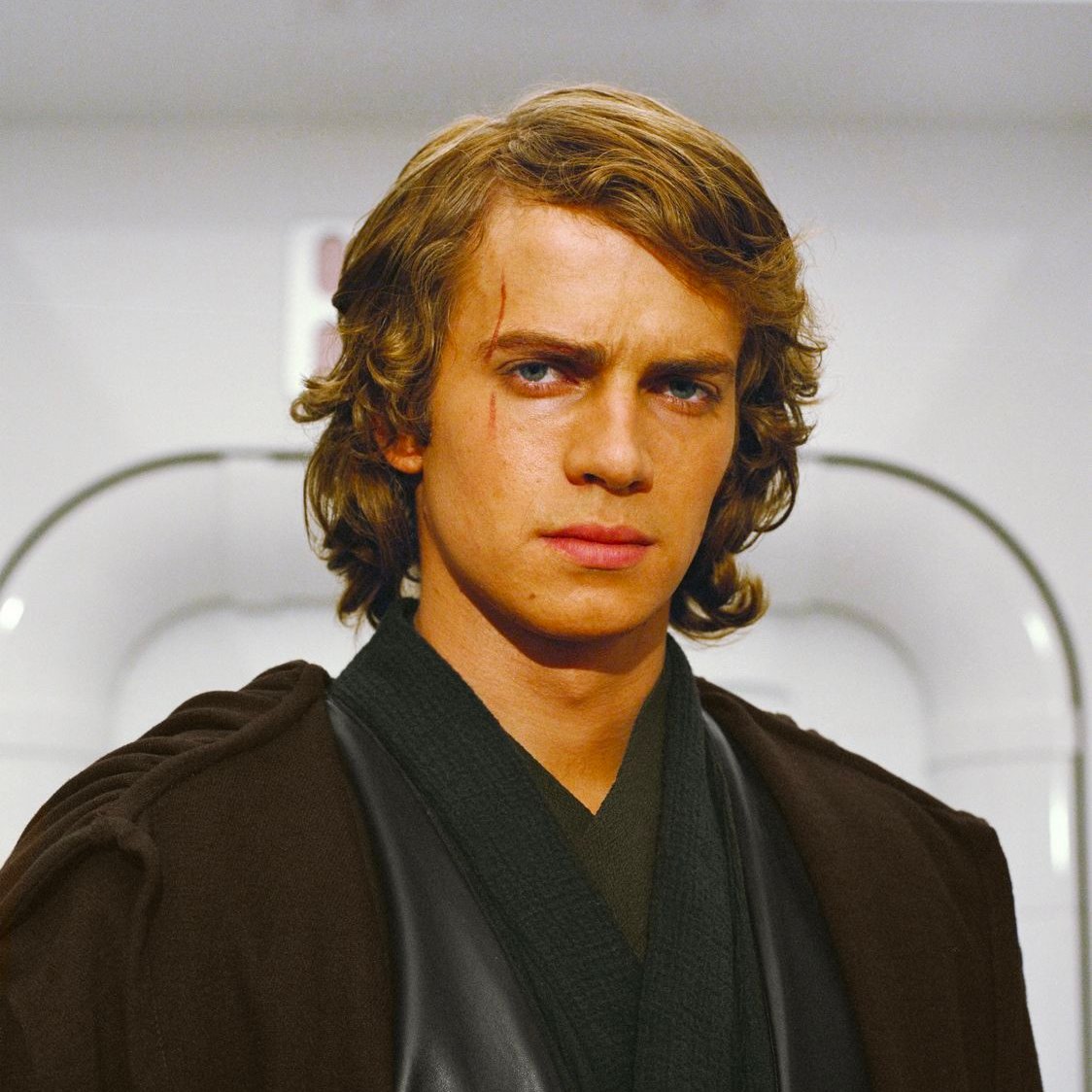 "Sen seçilmiş olandın! Sith'leri yok etmen gerekiyordu, onlara katılman değil! Güce denge getirecektin, karanlığa taşımayacaktın!"