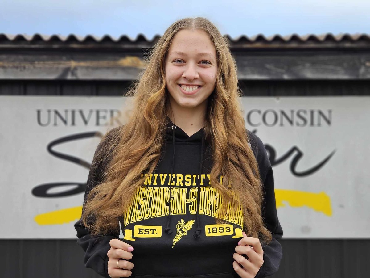 Congratulations to 18U Rennie <a href="/AbbyRMitchell/">Abby Mitchell</a> on her commitment to continue her academic and softball career at the University of Wisconsin -Superior!!!! Go, Yellowjackets!!!! #therennieway <a href="/MNRenegadesSB/">Minnesota Renegades</a>