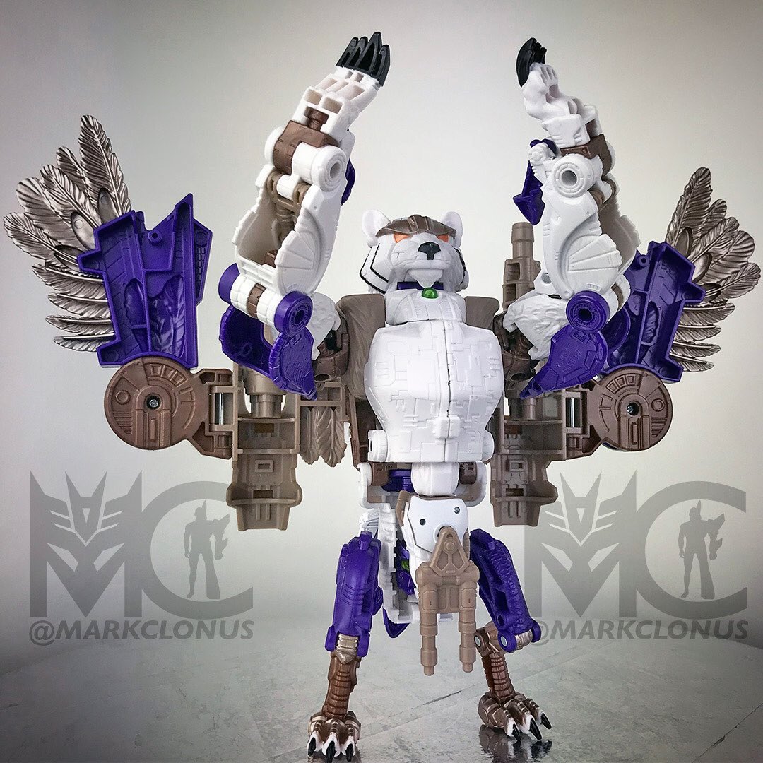 TransformersHQ1's tweet photo. Transformers Legacy United Leader Tigerhawk!
Credit: markclonus on IG
#Transformers #Tigerhawk https://t.co/zEU9wvu9cY
