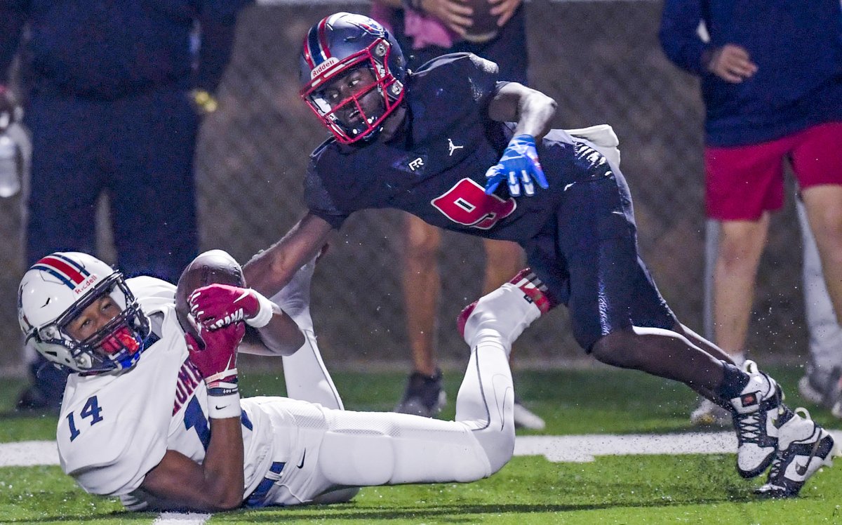mickeywelsh's tweet photo. Pike Road gets by Homewood in AHSAA first round football playoffs @MGMAdvertiser @mgmsports #PikeRoad
Photo Gallery Here: https://t.co/zjt25uBJyx https://t.co/89YV5zD0d0