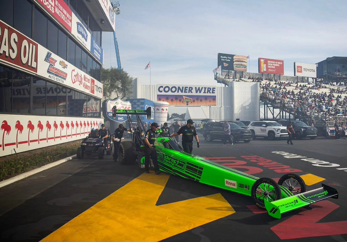 LeahPruett_TF's tweet image. After breaking the tires loose during Q1, my @Dodge #DirectConnection crew came up for Q2 swinging, running a 3.676 ET at 332.84 MPH, putting us in the provisional 3rd qualifying position. 

@TSRnitro @OfficialMOPAR

#Pomona #NHRAFinals  #Dodge