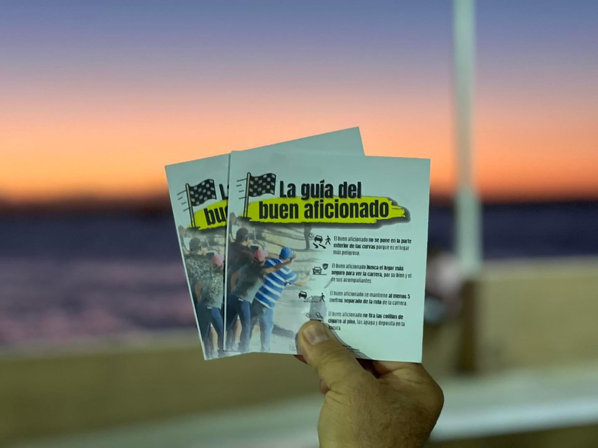 SECTURBCS's tweet photo. ¡𝗘𝗻 𝗲𝘀𝘁𝗮 𝗕𝗮𝗷𝗮 𝟭𝟬𝟬𝟬, 𝘀𝗲 𝘂𝗻 𝗮𝗳𝗶𝗰𝗶𝗼𝗻𝗮𝗱𝗼 𝗿𝗲𝘀��𝗼𝗻𝘀𝗮𝗯𝗹𝗲! ⚠️
📌 Equipo de la #SETUE, en acompañamiento del 𝗧𝗲𝗮𝗺 https://t.co/5ELBduVc3v, realizó la entrega de volantes en El Malecón de #LaPaz; con recomendaciones para fomentar entre visitantes https://t.co/wUa9kT0DHX