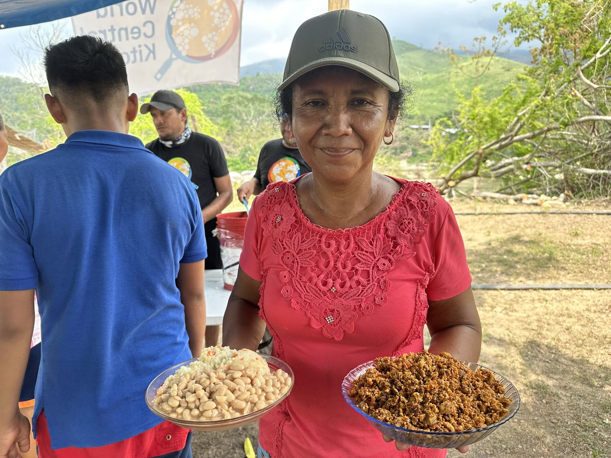 chefjoseandres's tweet photo. Today was a great day! @WCKitchen Feeding everyday more than 25k meals only in the Coyuca de Benitez area, more than 62 towns outside Acapulco! And this was us crossing the river to feed this community  called La Laja! We promised them to repair the bridge in the next few days!! #ChefsForMexico
