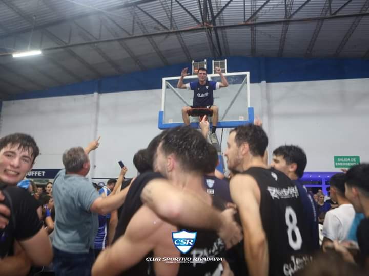 davidferrara35's tweet photo. Sportivo Rivadavia de San Genaro es el campeón de la Cañadense tras ganarle a Sport por 65 a 56.
El ganador corona un magnífico proceso de la mano de Gonzalo Bogado y con actuaciones formidables de Julián Mendia y Renzo D’Amari. 
¡Felicitaciones! https://t.co/CKNTfTOA5d