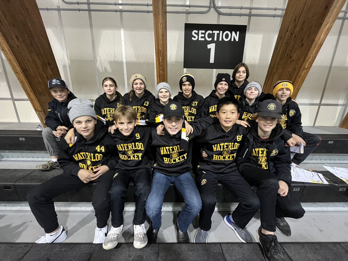 MisenerKatie's tweet photo. May not have gone their way in @WlooMHKY tonight, but these athletes took time to meet and encourage @WaterlooWolves U13AAA and be role models for academic and athletic pursuits. Way to go, @WlooWarriors - that’s the big picture! Thanks @lovesauce15 for leading the way! https://t.co/Lg6VtLliwx