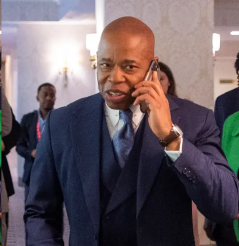 I've been saying all week Eric Adams was using burner phones to replace those the FBI took from him &amp; now its confirmed.  We have a mayor completely distracted &amp; HIS MIGRANT SITUATION is set to fiscally destroy #NYC says <a href="/NYSComptroller/">Tom DiNapoli</a>. Tune in @ MIDNIGHT 770am WABC to hear more