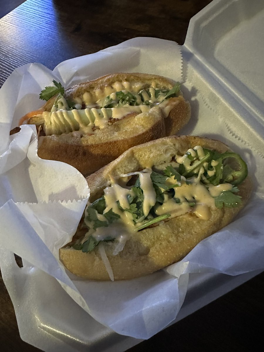 YeeLengXiong1's tweet image. This evening, I dropped by Christine’s Bar to pick up their Banh Mi (Vietnamese sandwich) after work. 

If you haven&apos;t tried it yet, you haven&apos;t lived! Make sure to grab one!

#supportinglocalbusiness