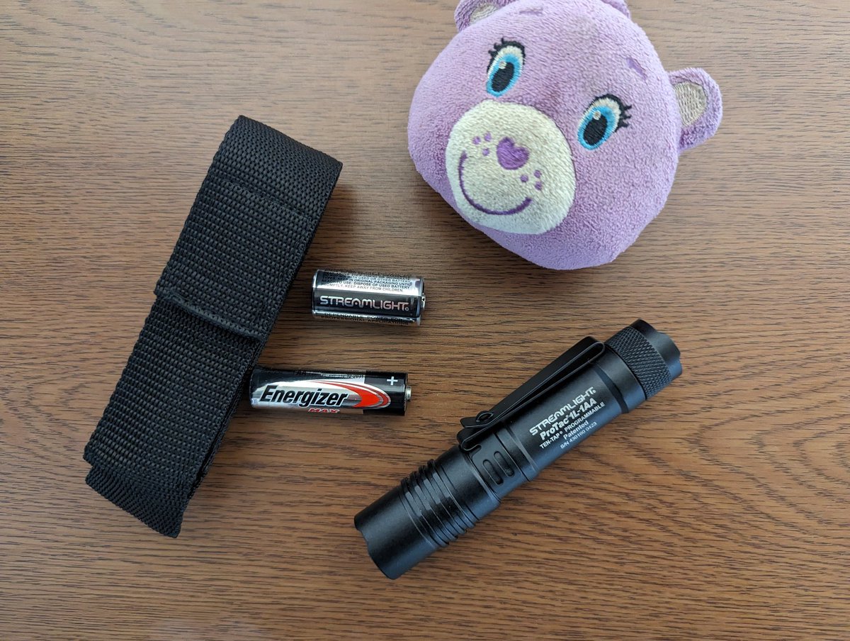 hg4eHPzmvVIEmWD's tweet image. 今日のビクトリー🏆✨🔦🦸(´-(ェ)-`;)♥
・H2T SL 1L1AA ブラック LED換装カスタム XP-G4 6500K 70CRI
#Steamlight #ProTac #1L1AA #H2T #アカリセンター