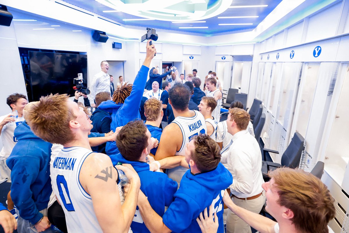 BYUMBB's tweet photo. breaking in the new locker room with a Top 20 dub😏 https://t.co/VFYGqUbgtj