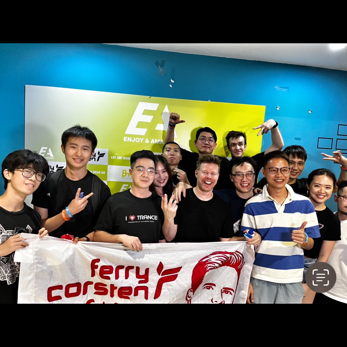 FerryCorsten's tweet image. Had an amazing time @zhuhaieaclub last night. What an amazing vibe and thanks to all my fans who came out in droves and for the countless presents. Really heart warming❤️ Up next #systemf @SELOCTAGONTOKYO tonight. See you all soon #china #japan #tokyo