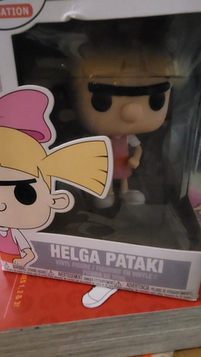 My sister found me a Helga Pataki funko 
#operationthepatakis #heyarnold #helgapataki
