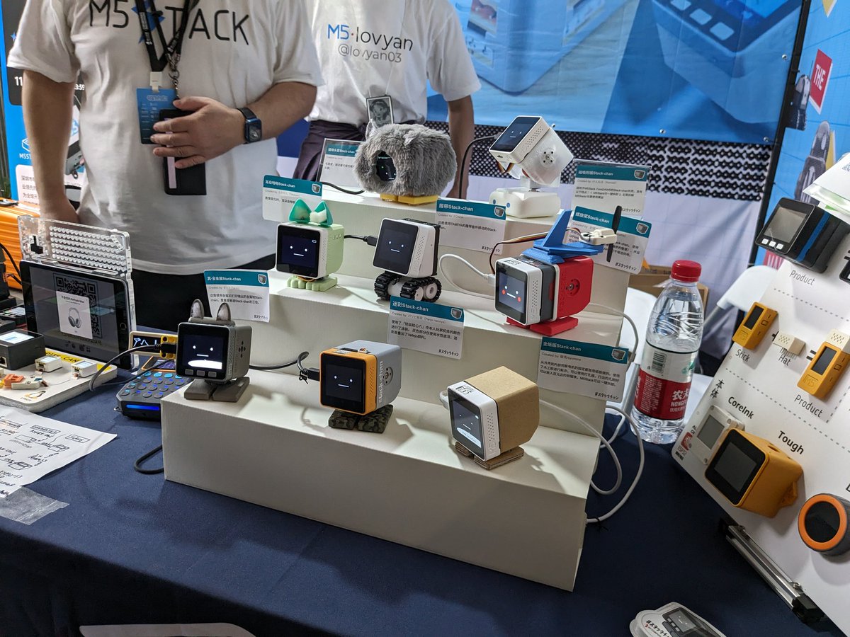 stack_chan's tweet image. #ｽﾀｯｸﾁｬﾝ コミュニティのみんな〜〜〜〜！！！
来たよ！深圳！！🎉🎉🎉
#MFSZ2023 #makerfaireshenzhen