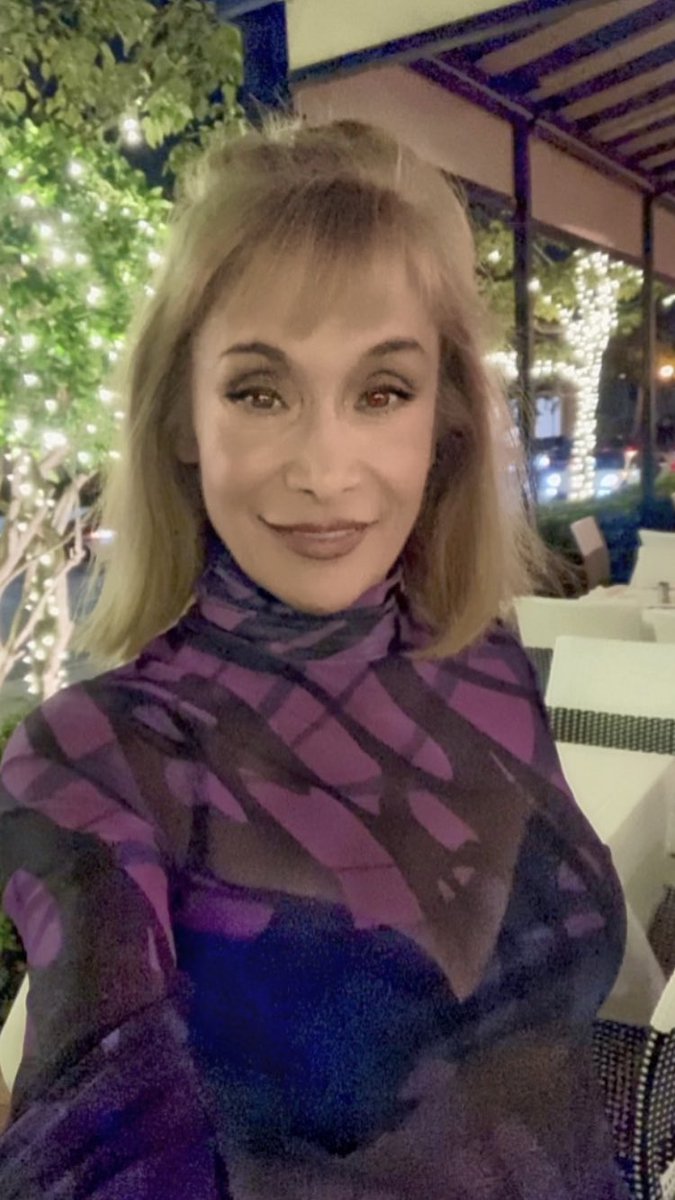 Rose Stabler 🌹 tweet media