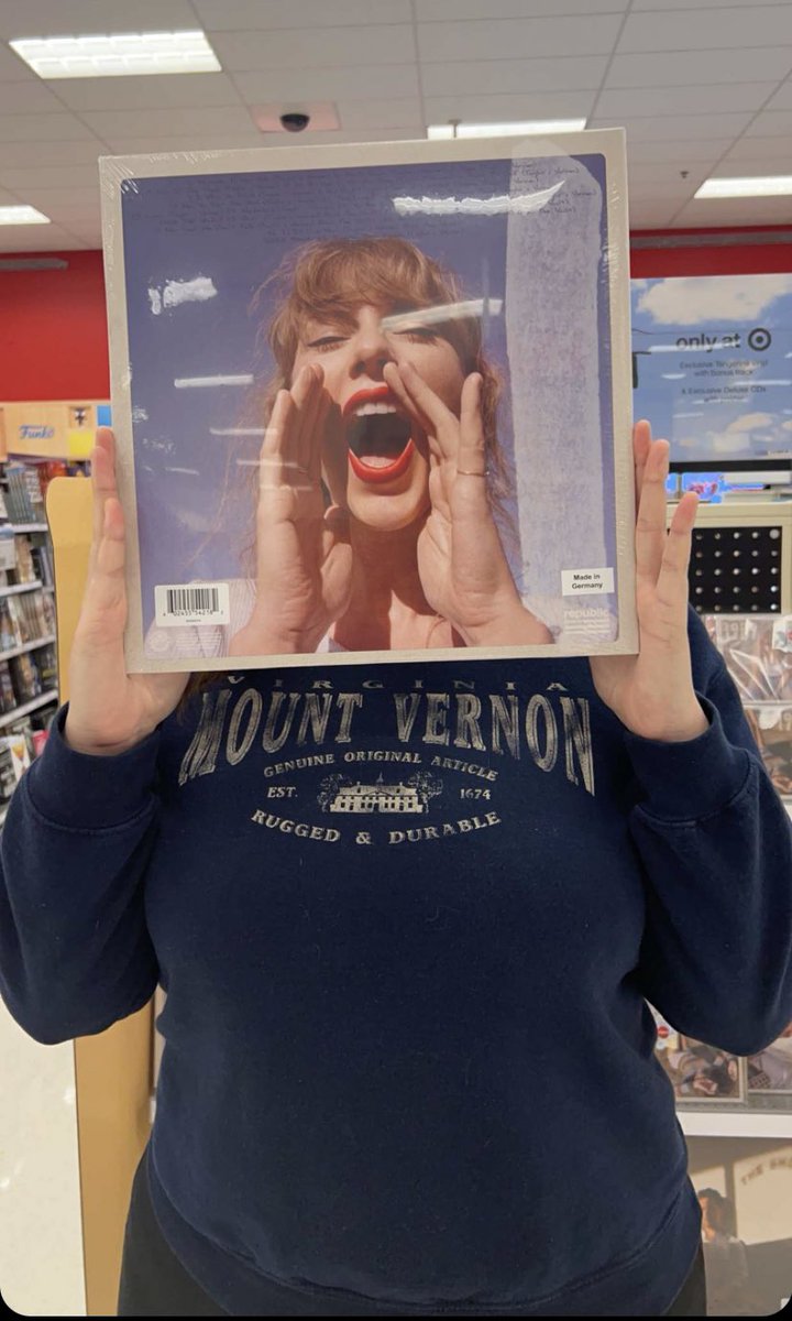 saraahhorner's tweet photo. 🩵THIS ALBUM IS SWEETER THAN FICTION🩵
#ItsANewSoundtrack #1989TaylorsVersion @taylorswift13 @taylornation13 https://t.co/v1uRuWUizp