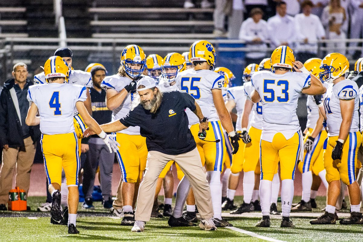 Downingtown East with 2 more shutouts to start the postseason makes it 9 games out of 11 the defense has not allowed points. In 9 games v. District 1 foes, East has given up 7 total points (to Dtown West in week 10). The Cougars have outscored D1 foes 360-7 thus far.