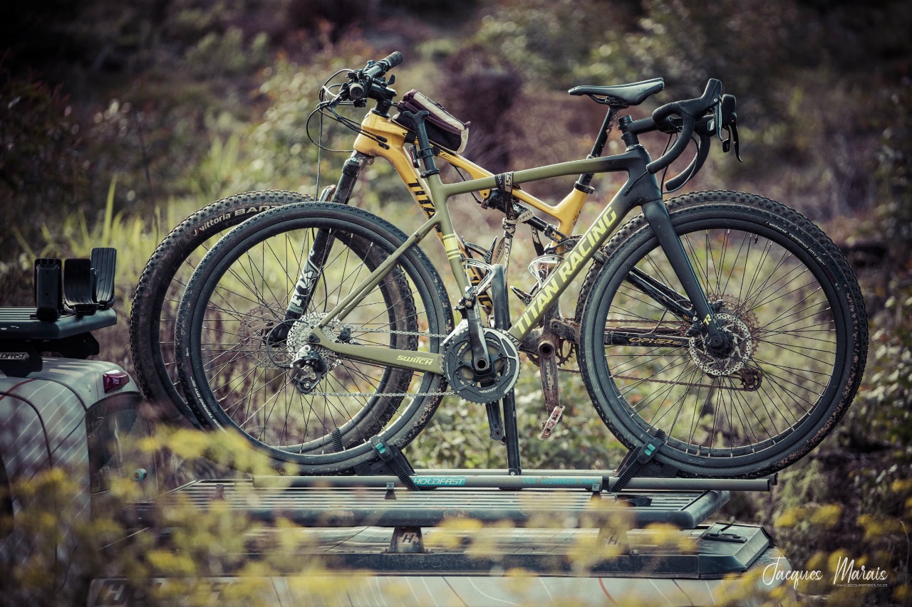 Titan racing bike deals