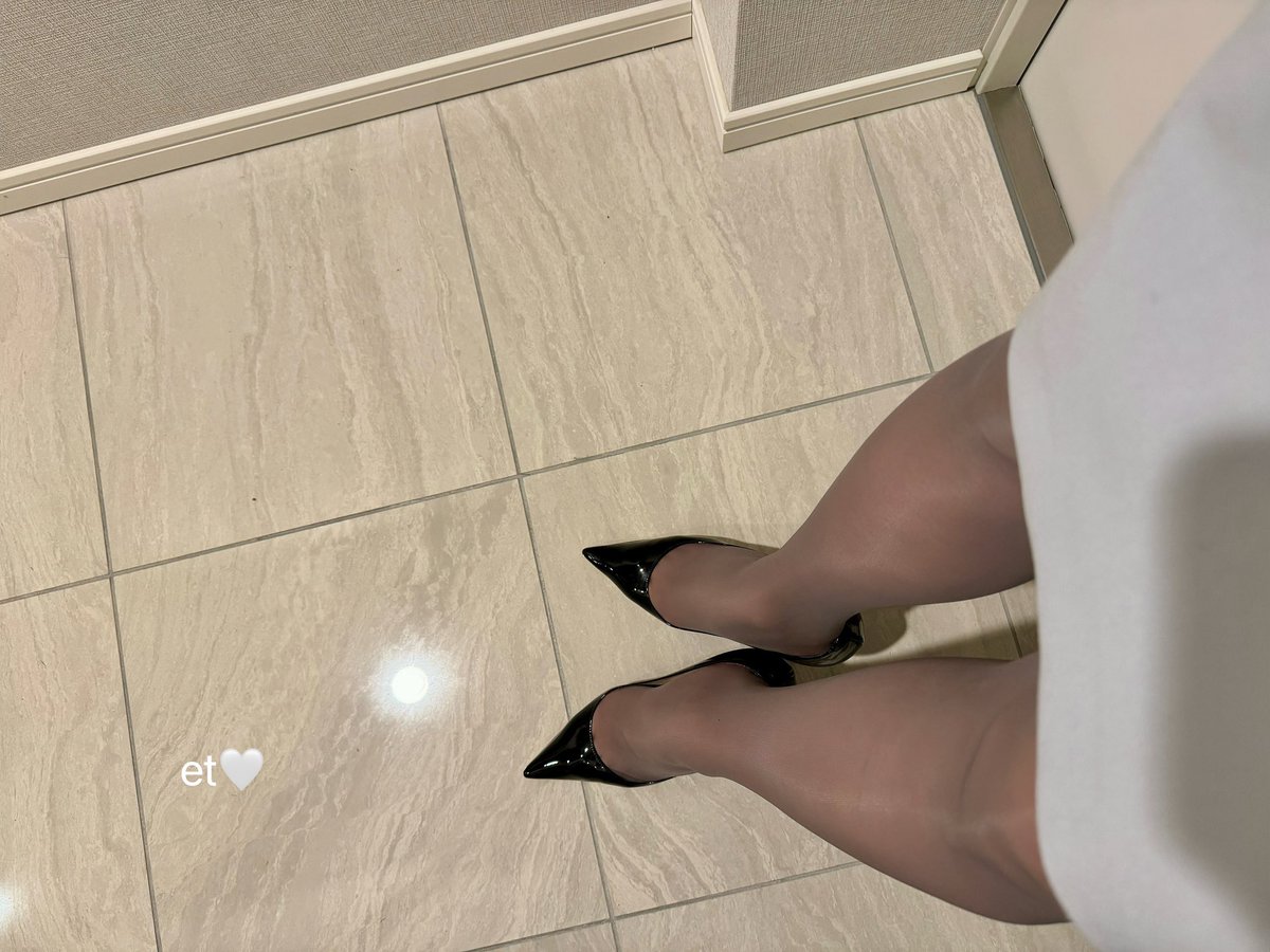 お着替えしました✨
アツギ アスティーグ【圧】のグレーストッキングで❤️
いってきます👋 https://t.co/mJdt2tzeJH