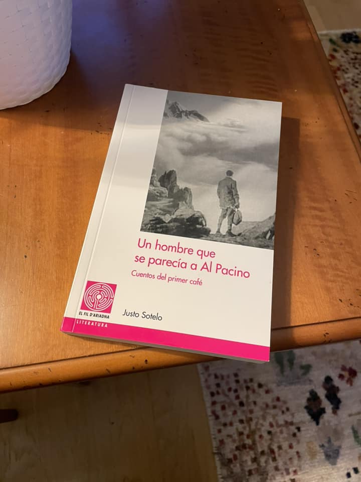 justosotelo's tweet photo. "Ya era bohemio en noviembre de 1991". 
Antes  de ayer mi último libro se fue a Zaragoza, y Pacino ya está en manos de  la profesora y pintora Marga G. Eguidazu. Marga me envió estas fotos sobre mi vida bohemia.

https://t.co/0dtZ5OfZ6A https://t.co/JB2EjSNJCh