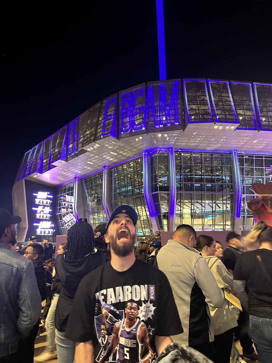 KweenChai's tweet photo. LIGHT THE BEAM !!!! 🟪🟪🟪

@SacramentoKings 
#lightthebeam https://t.co/NrrTPnqogu