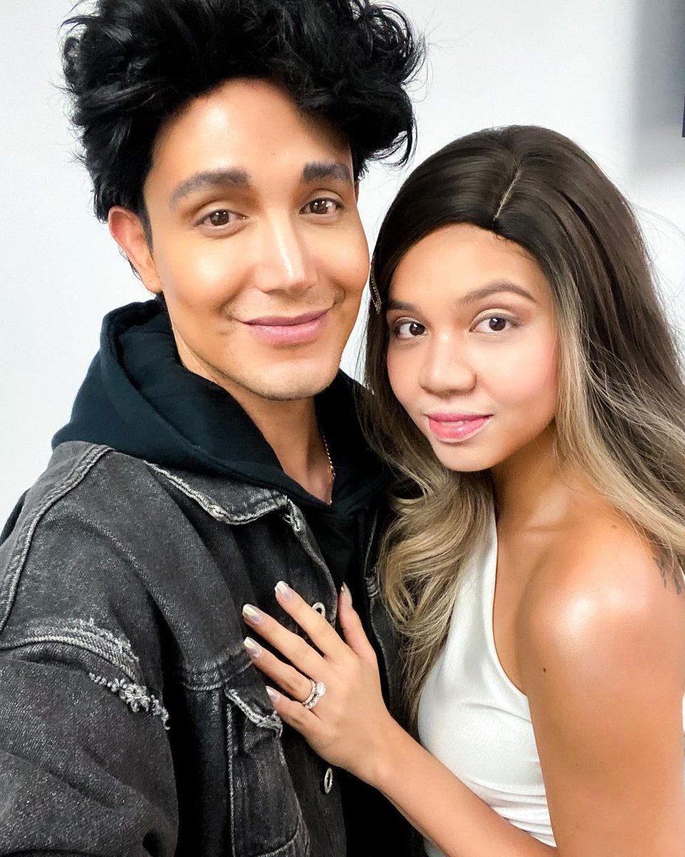 AAArtists_'s tweet photo. Gaano ka kasaya nang makita mo sina Ellen at Brad? 😍😍😍

Abangan si @mainedcm sa E.A.T.
Monday to Friday
12 NN sa @TV5manila
4 PM sa @FeelGoodSaBuko

Saturday
11:30 AM sa @TV5manila
4 PM sa @FeelGoodSaBuko

Photo: @Official_TVJ

#MaineMendoza #AllAccessToArtists #fAAAmily https://t.co/vrePVcnm92